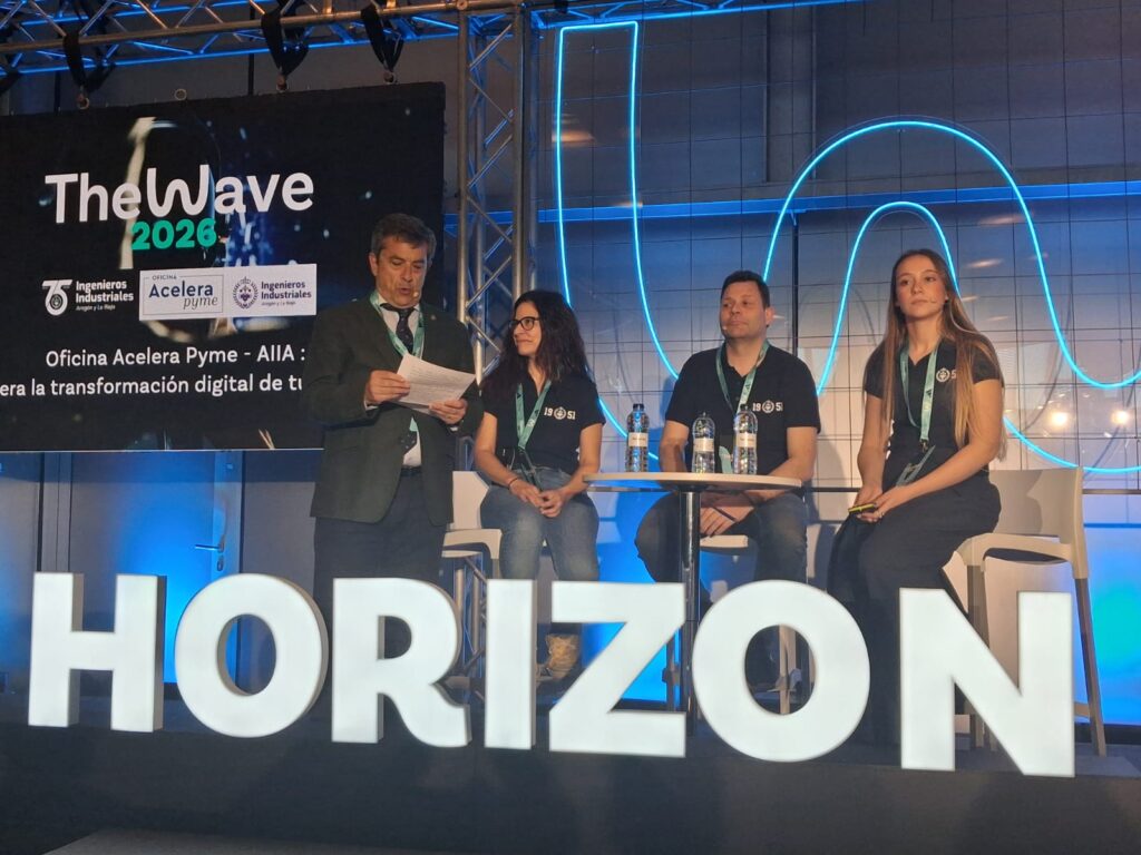 Los ingenieros industriales en THE WAVE 4 WhatsApp Image 2026 04 15 at 19.47.24 3