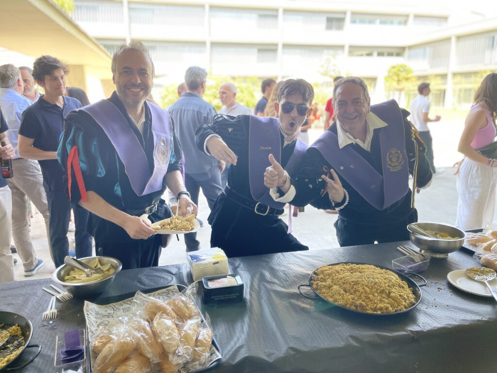 La Paellada de la Ingeniería Industrial reúne a estudiantes, profesorado y representantes del COIIAR en una jornada de convivencia 3 IMG 5097