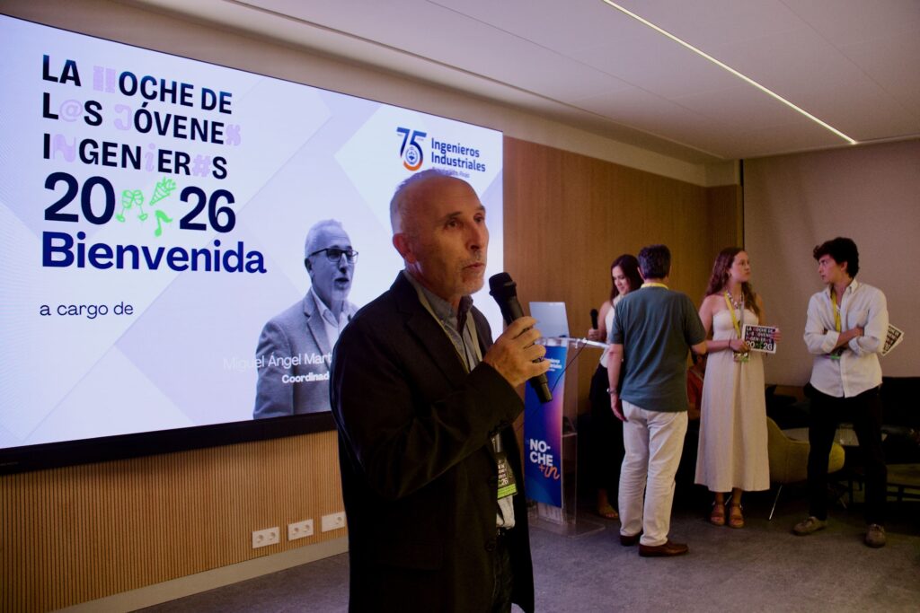 Pablo Castellanos, Premio Juan Aroca 2026 en la V Noche de los Jóvenes Ingenieros 32 DB9A8542